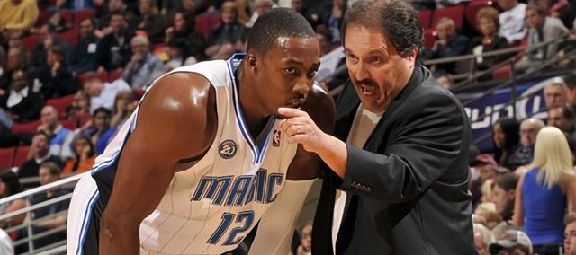 莱切2-1都灵，班达、拉萨纳-库利巴利建功（班达、拉萨纳-库利巴利破门，莱切2-1力克都灵）