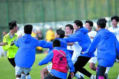 米兰vs拉齐奥：莱奥搭档恩昆库，莫德里奇、拉比奥出战（米兰对决拉齐奥：莱奥携手恩昆库，莫德里奇与拉比奥披挂上阵）