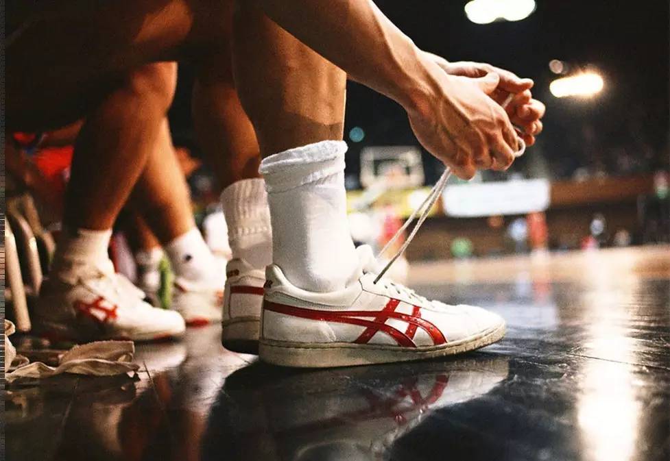 篮球火箭球队连续两场胜利庆祝（火箭队连赢两场后庆祝）