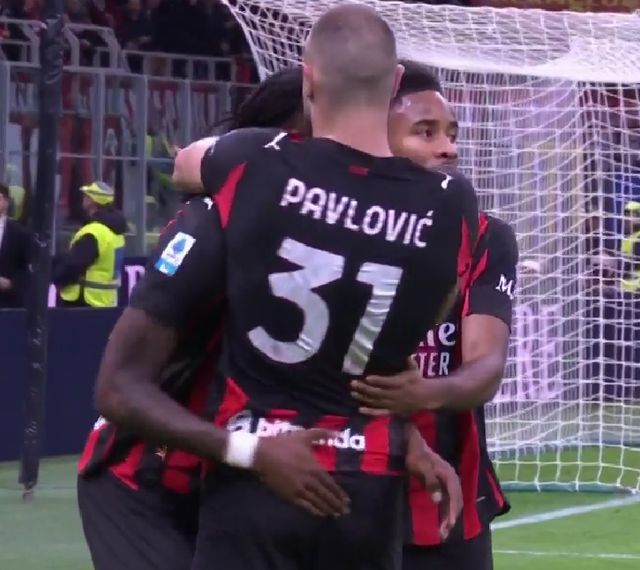 苏比门迪：和赖斯并肩作战激励我进步；非常感激阿隆索的教导（苏比门迪：与赖斯并肩激励我提升，感谢阿隆索的指导）