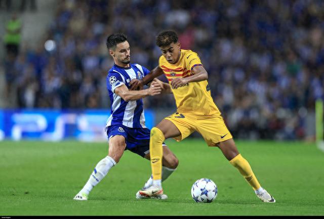 火三崩！浓眉13分＆独行侠单节净胜17分，建立17分领先（三节崩盘！浓眉13分难救主，独行侠单节轰+17建立17分优势）