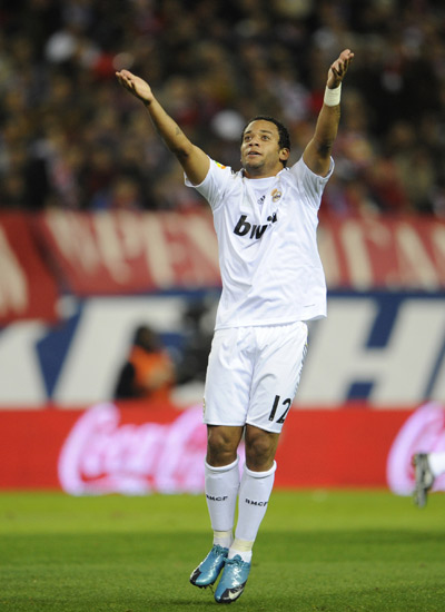 勒沃库森客场3-1莱比锡，泰里耶、希克、卡尔布雷思建功（勒沃库森客场3比1力克莱比锡，泰里耶、希克、卡尔布雷思先后破门）