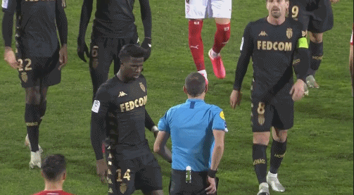 尤文客战那不勒斯大名单：伊尔迪兹领衔，加蒂、DV9伤缺（尤文做客那不勒斯出征名单：伊尔迪兹压阵，加蒂与DV9因伤缺席）