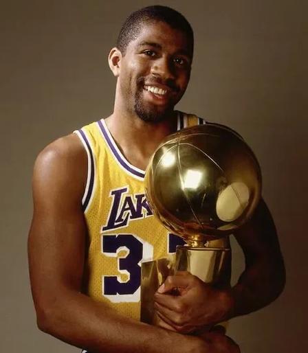 特伦特受伤：皇家马德里的右路危机（特伦特伤停，皇马右路告急）