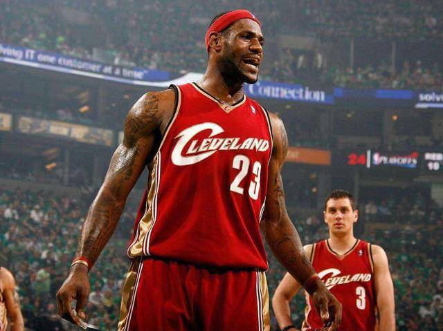 孔蒂：卡拉巴赫是这赛季的欧冠黑马；卢卡库还没做好复出准备（孔蒂称卡拉巴赫为本季欧冠黑马，卢卡库复出尚未就绪）