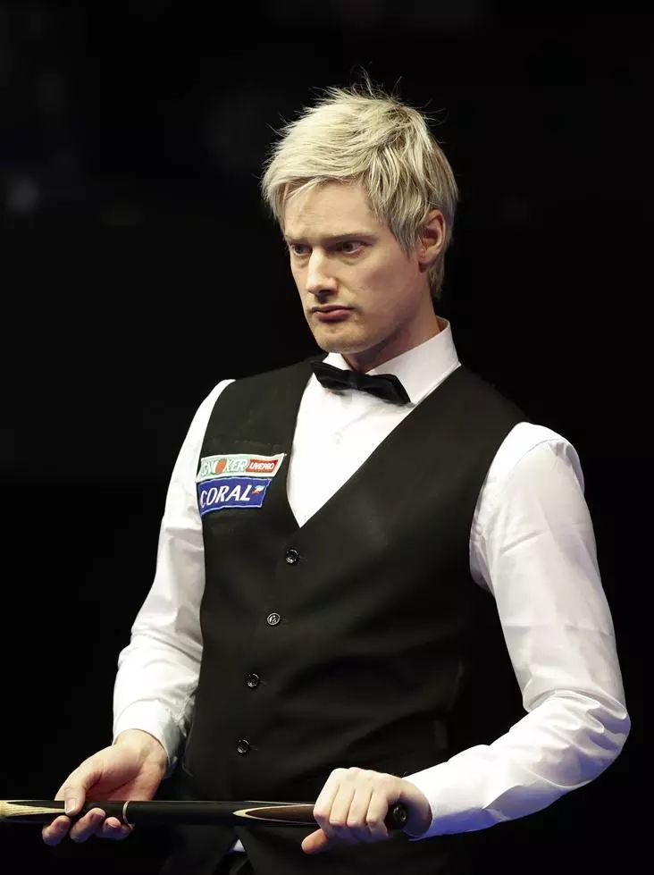 39岁冠军自曝假球内幕：中国球员在英生活很苦，只有丁俊晖不一样.