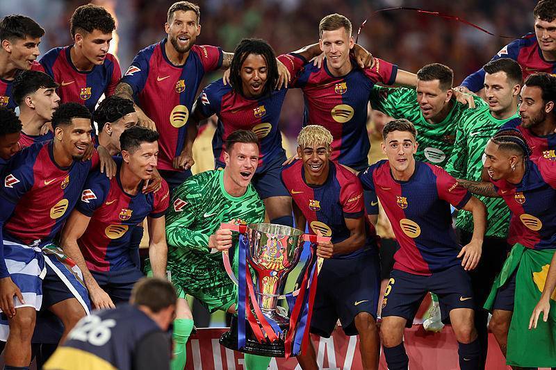 的沉着冷静 的沉着冷静